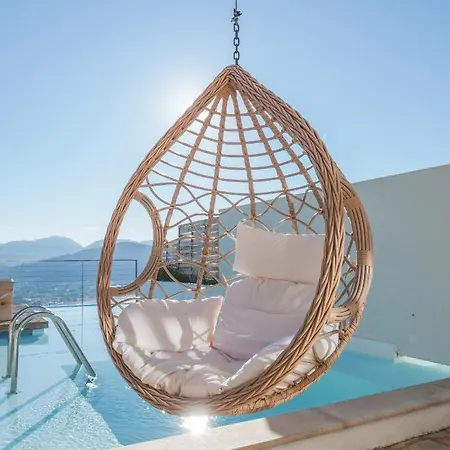 Zeus Throne Aparthotel